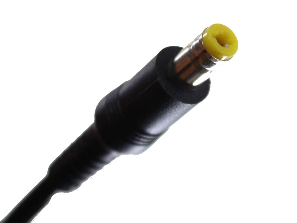 05-ADAPTOR-ACE R-19V-4.7A-ORG-min